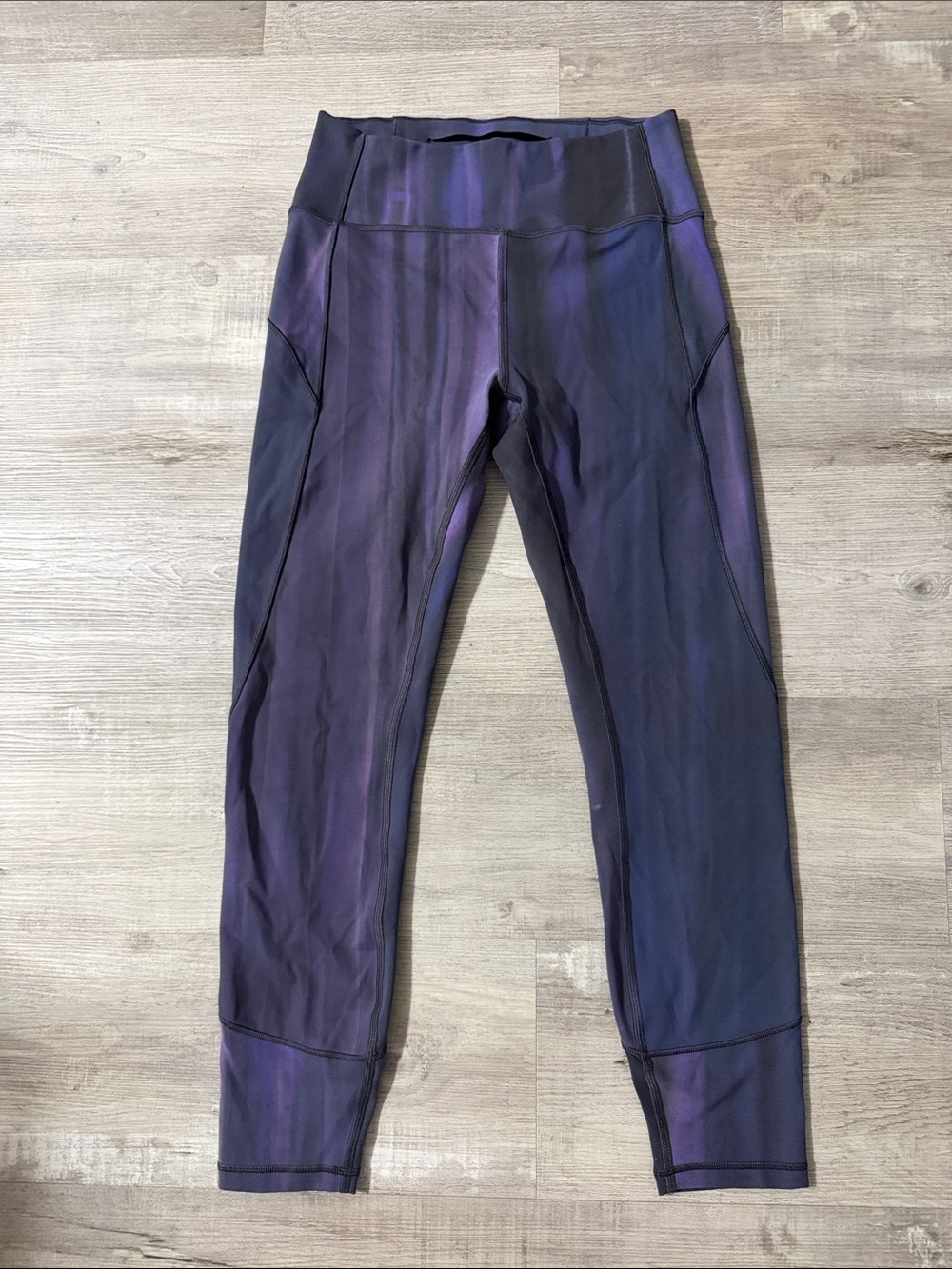 Women’s Lululemon leggings 💜